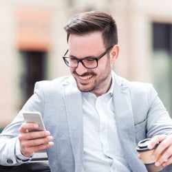 放置するわけないじゃん 男が すぐに返信したくなるline 4つ モデルプレス