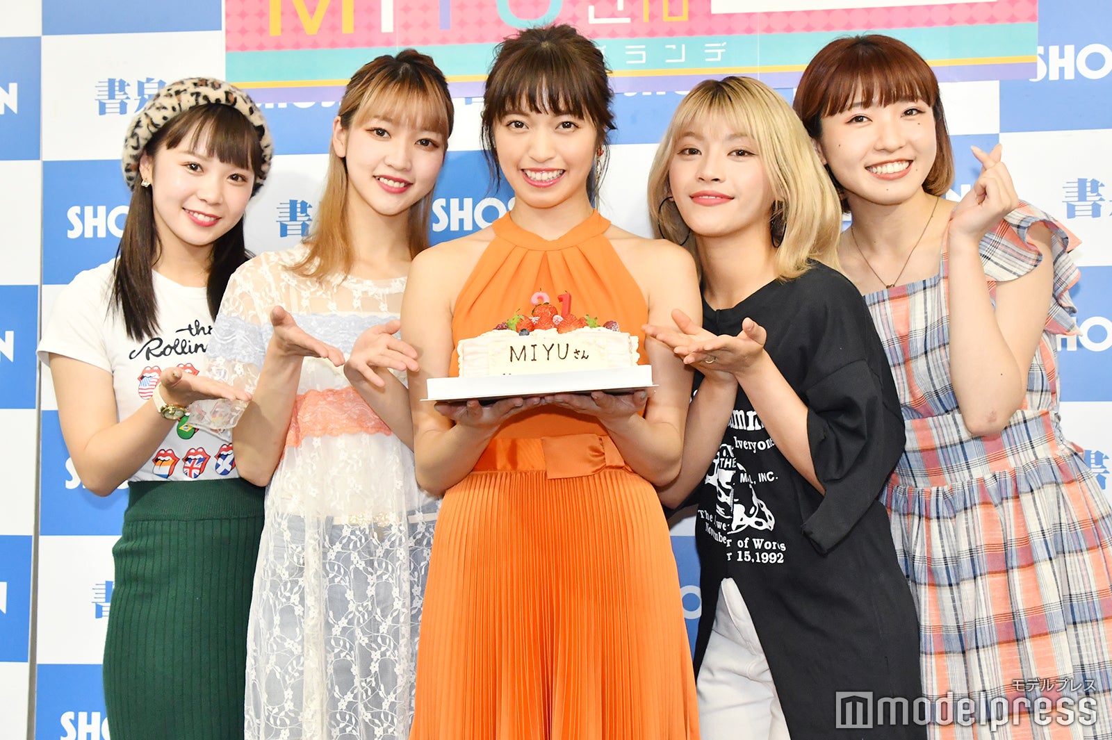 左から／YUMA、AIRI、MIYU、LENA、NENE（C）モデルプレス