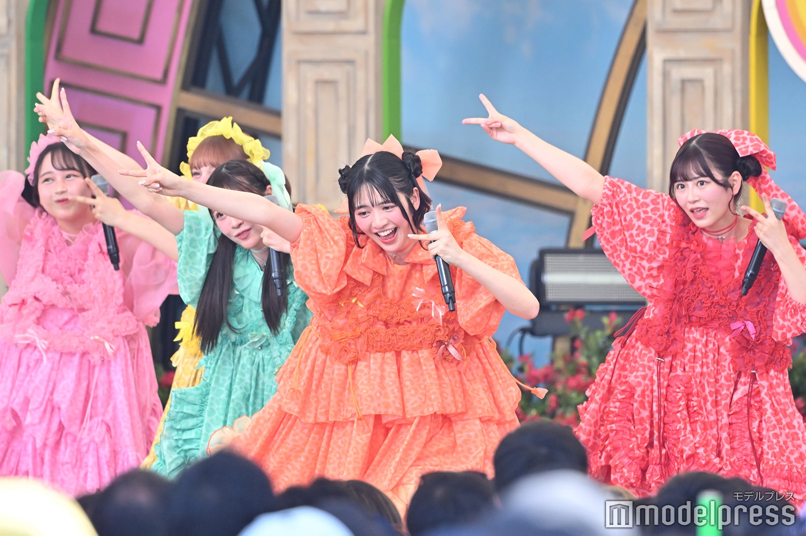 FRUITS ZIPPER（C）モデルプレス