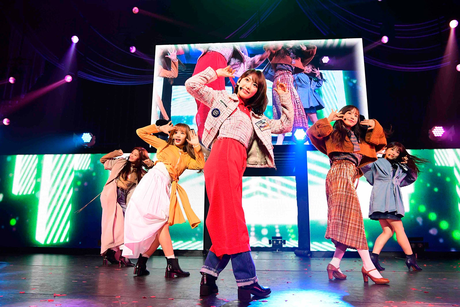 IZ*ONE（C）OFF THE RECORD