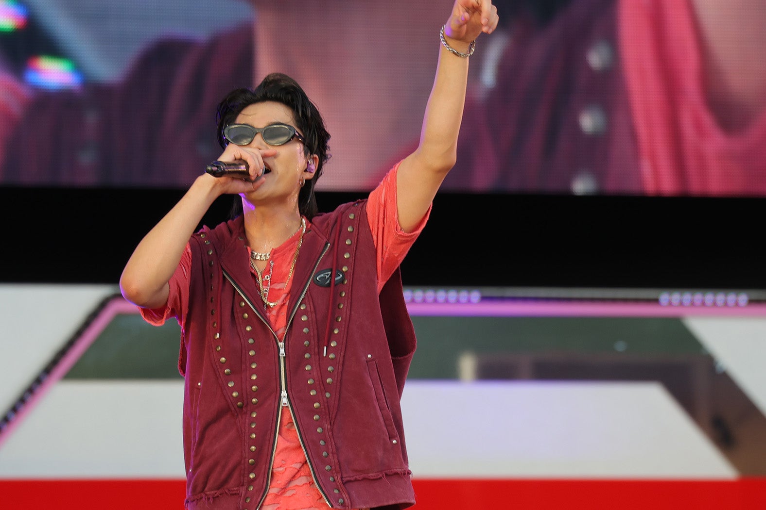 「大阪・関西万博開催記念 Survive FES」（C）吉本興業