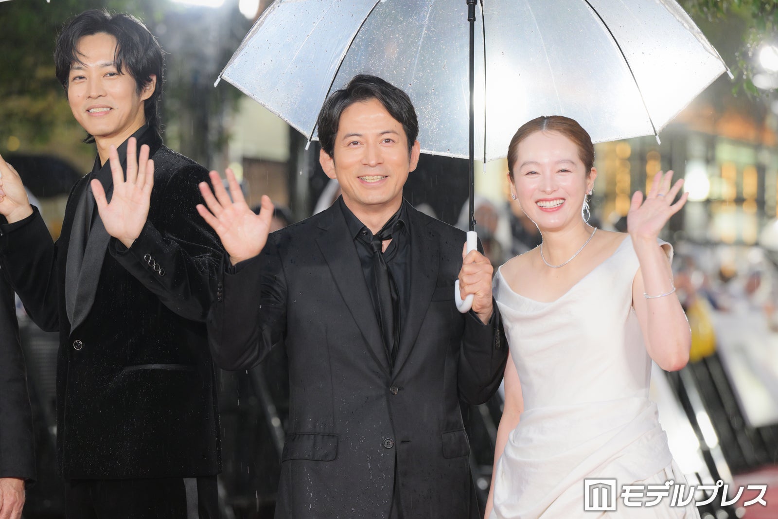 松坂桃李、岡田准一、清野菜名（C）モデルプレス