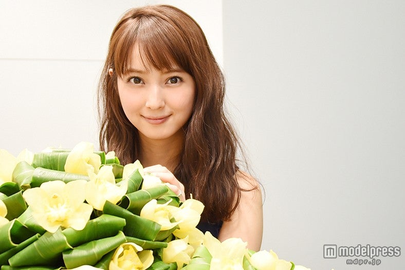 モデルプレスのインタビューに応じた佐々木希