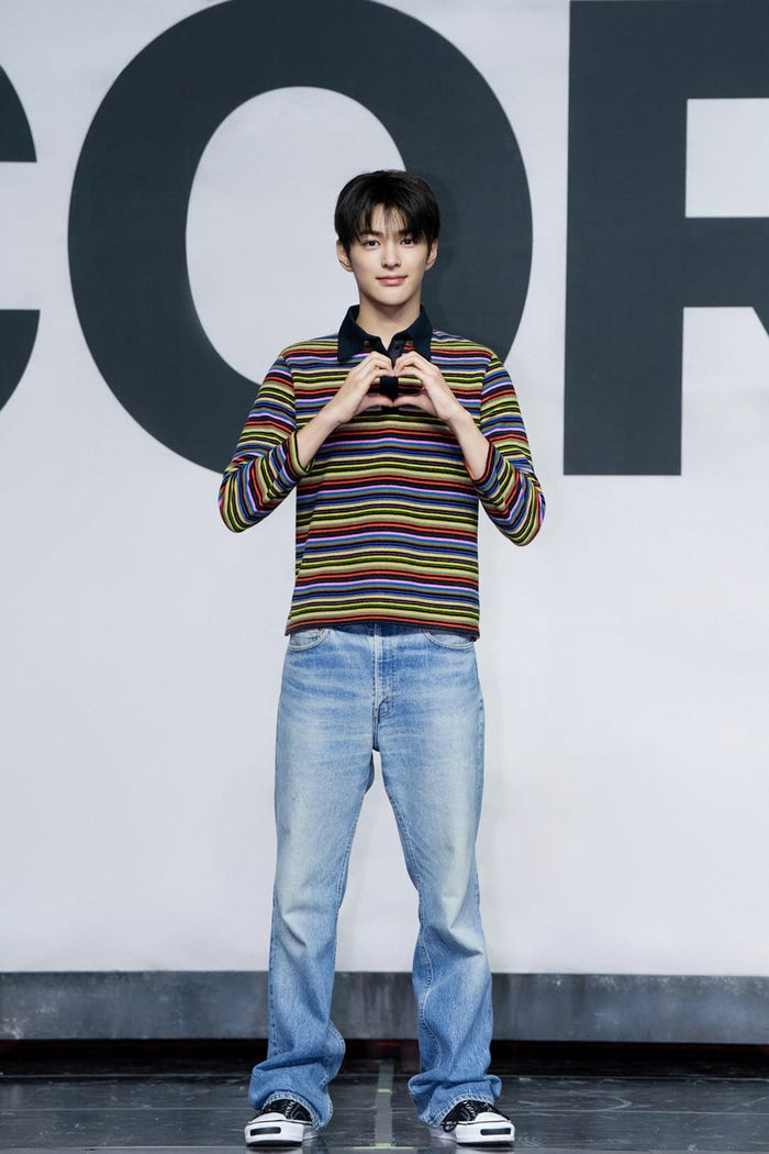 KEONHO(ゴンホ)(P)&(C)BIGHIT MUSIC