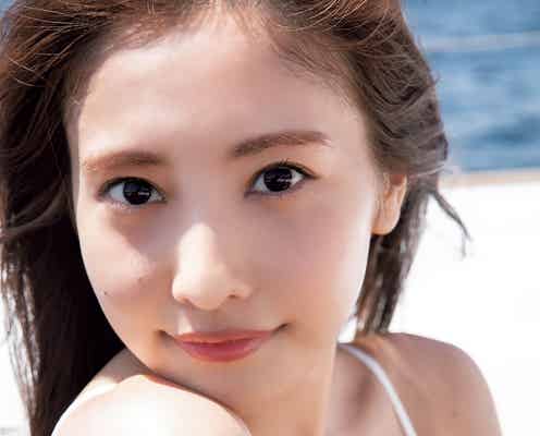 佐野ひなこ、ビキニで磨きのかかった抜群スタイル大胆披露