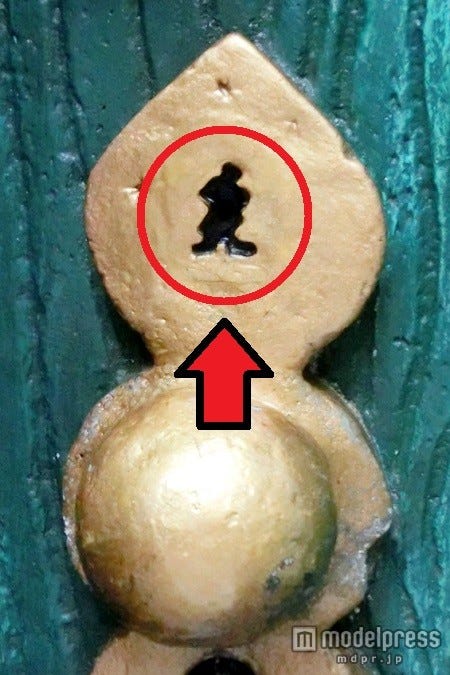 鍵穴が隠れミッキー