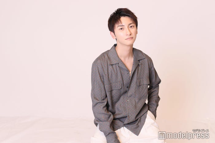 與真司郎(C)モデルプレス