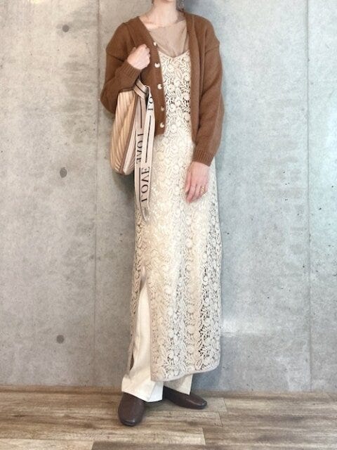 カーディガン　コーデ　秋