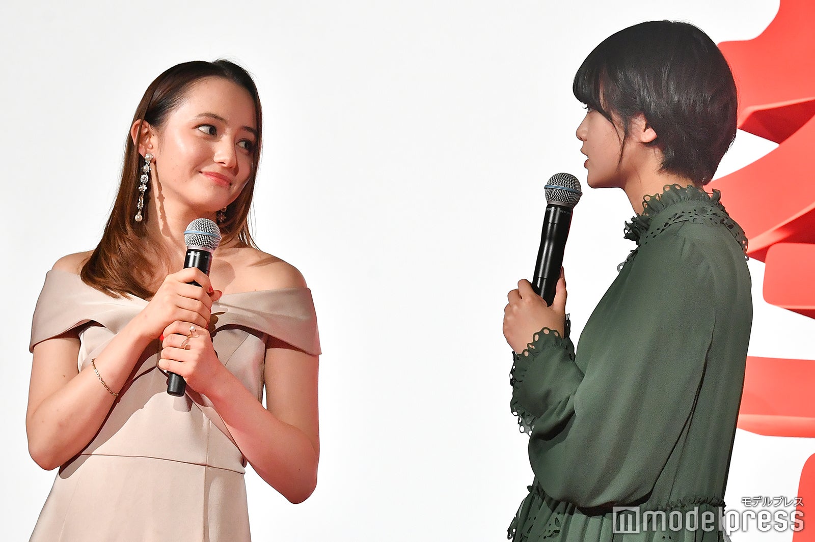 アヤカ・ウィルソン、平手友梨奈（C）モデルプレス