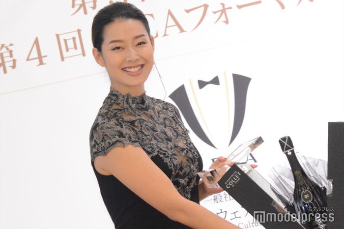 すみれ(C)モデルプレス