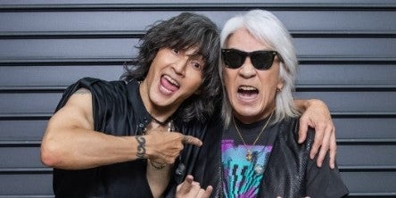 B'z松本孝弘、療養明けの最新ショットに反響「オーラがすごい