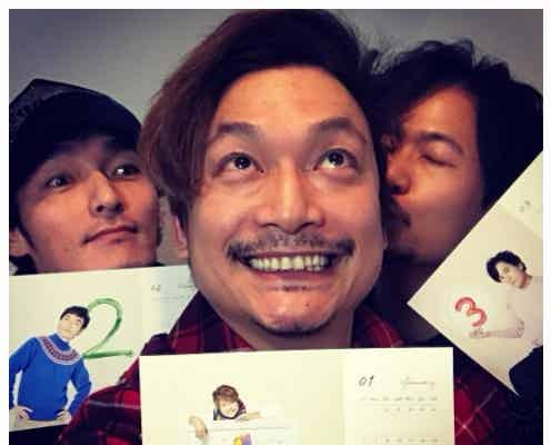 稲垣吾郎、香取慎吾にキス そして草なぎ剛は…「またもや三角関係?」と反響