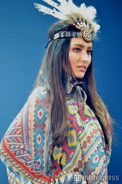 長谷川潤／「ViVi×GLAMOROUS SPRING FESTA Romantic Black！」より