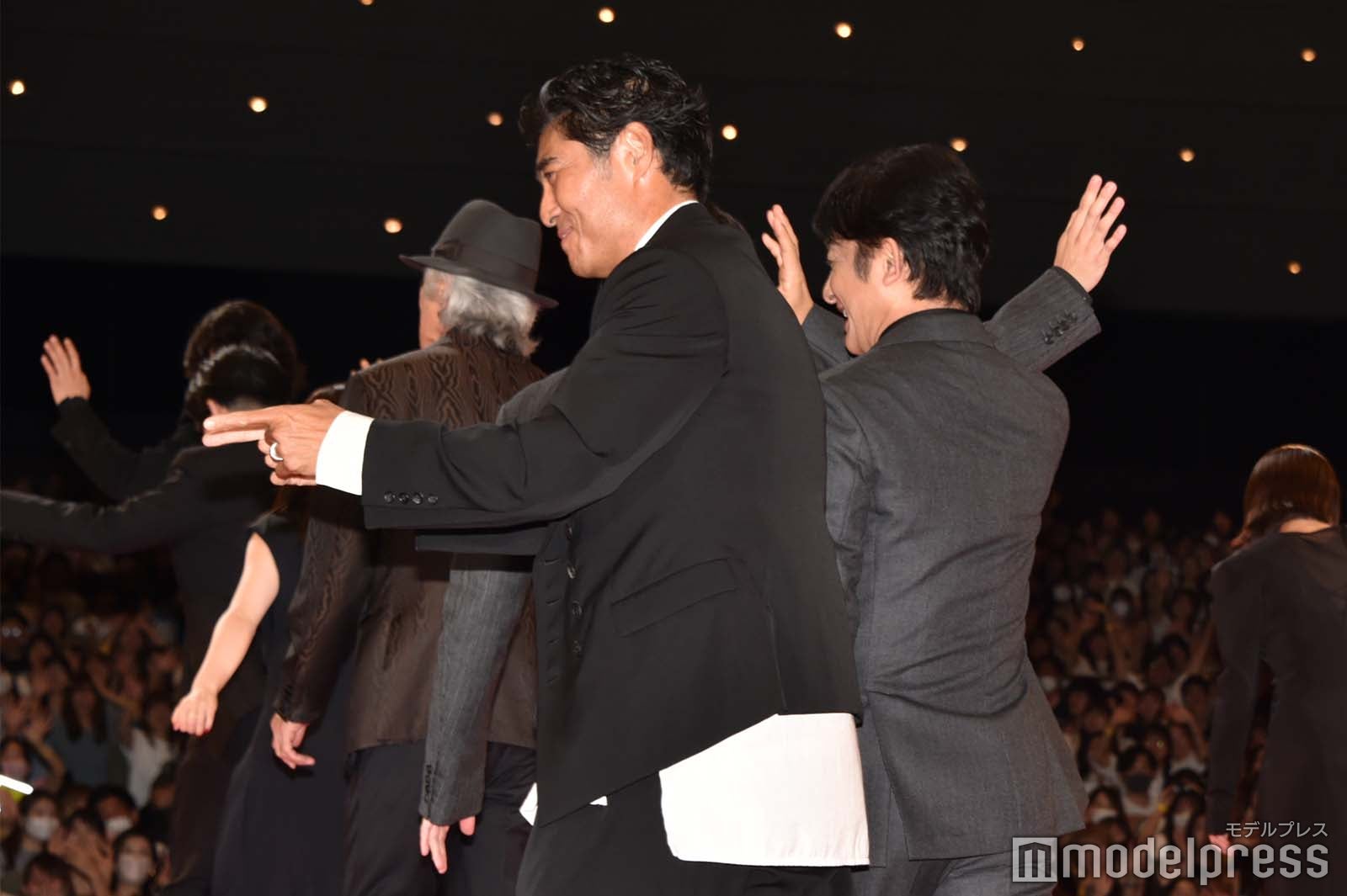 退場時まで元気な高嶋政宏（C）モデルプレス