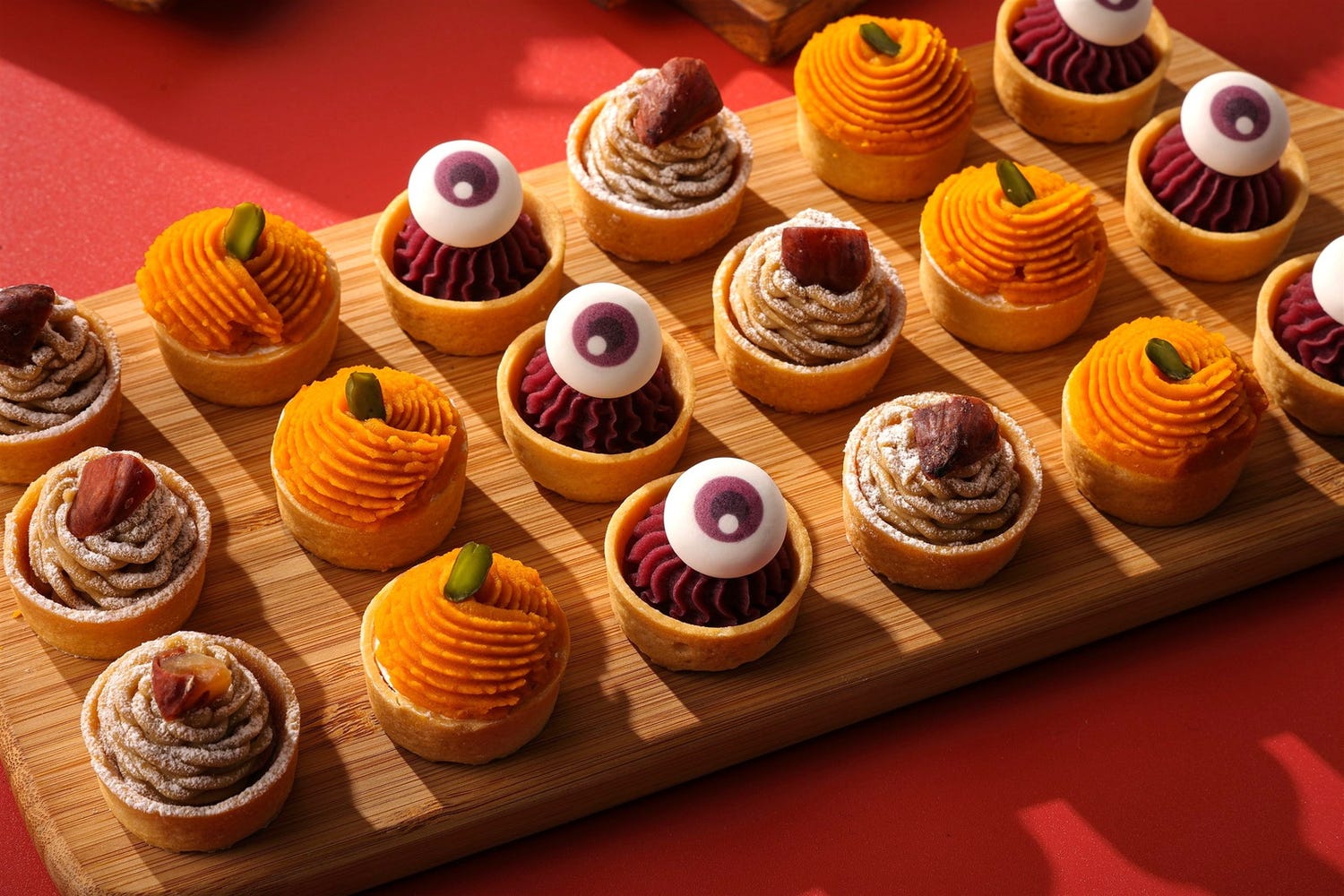 ホテルニューオータニ幕張でハロウィンビュッフェ、絶品モンブランから秋色タルトまで満足度大のラインナップ