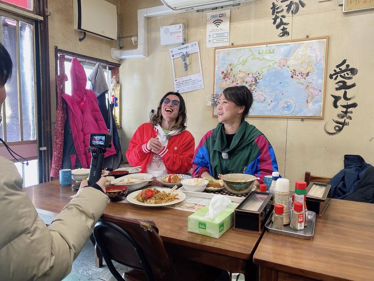 関ジャニ∞安田章大、友近と北海道・上富良野町を旅　絶景の露天風呂へ