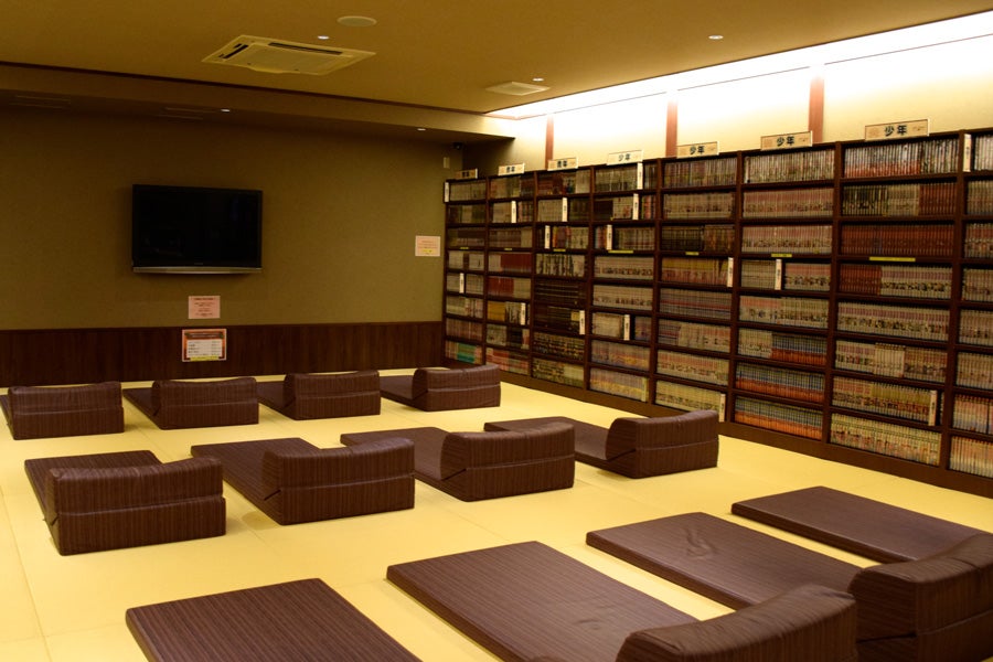 スパロイヤル川口大座敷コミックコーナー