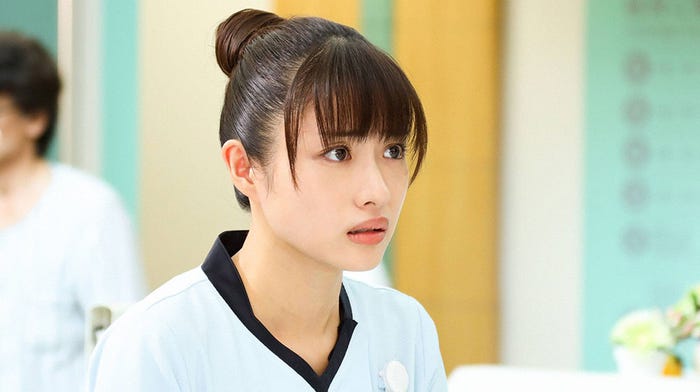 石原さとみ/「アンサング・シンデレラ 病院薬剤師の処方箋」第10話より(C)フジテレビ