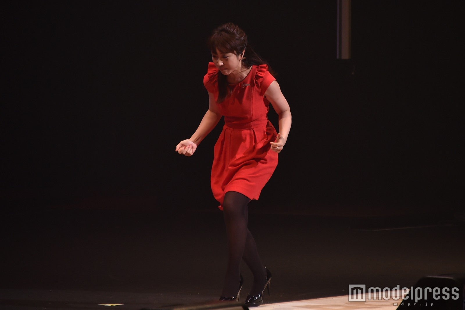 スキップに挑戦する川田裕美 （C）モデルプレス