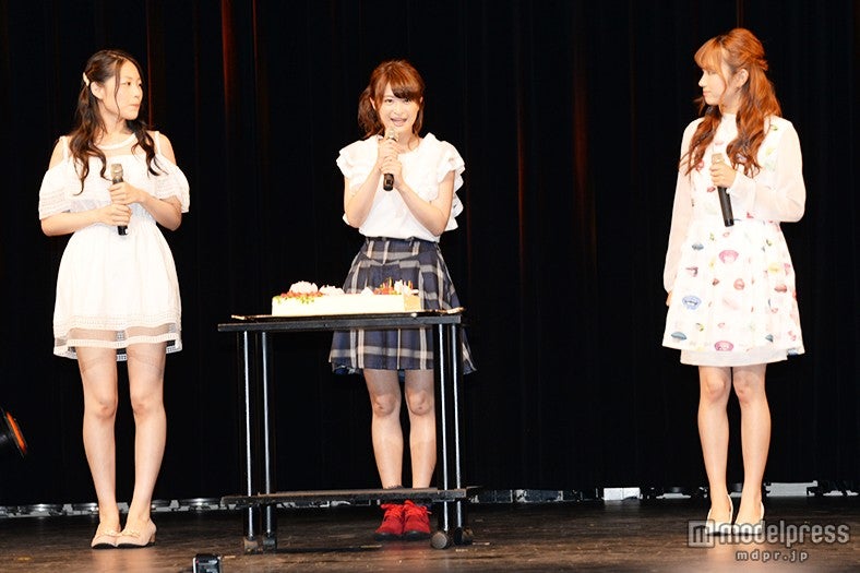 （左から）桑原みずき、小木曽汐莉、矢神久美