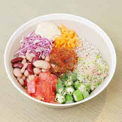 VEGAN肉味噌のコブサラダライスボウル 1,180円(税抜)/画像提供:マッシュホールディングス