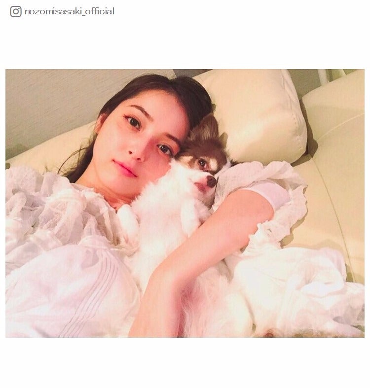 佐々木希の「おやすみ」シーンに「天使」「最高の癒やし」と反響