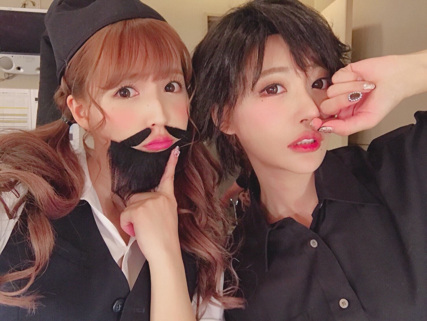 三上悠亜＆明日花キララ（提供画像）