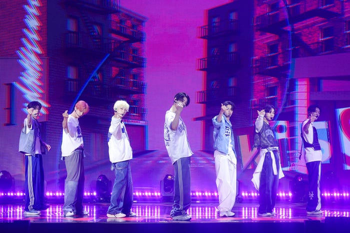 ENHYPEN(P)&(C)BELIFT LAB Inc.