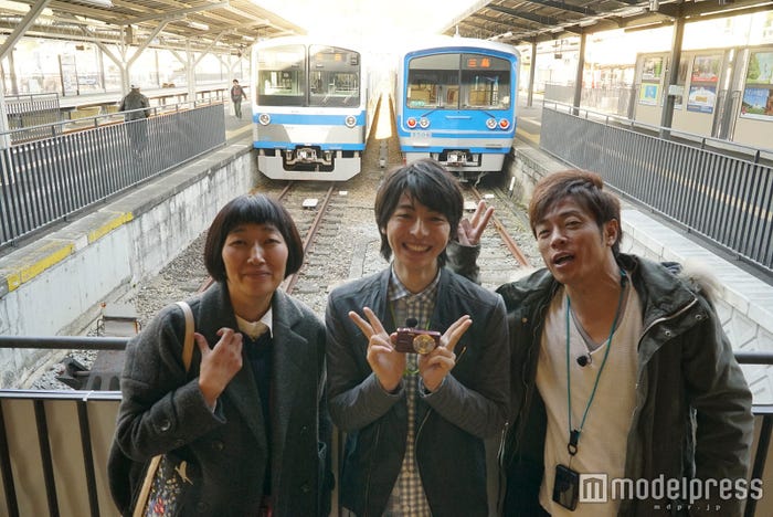 (左から)たんぽぽ・川村エミコ、高杉真宙、陣内智則(c)NTV