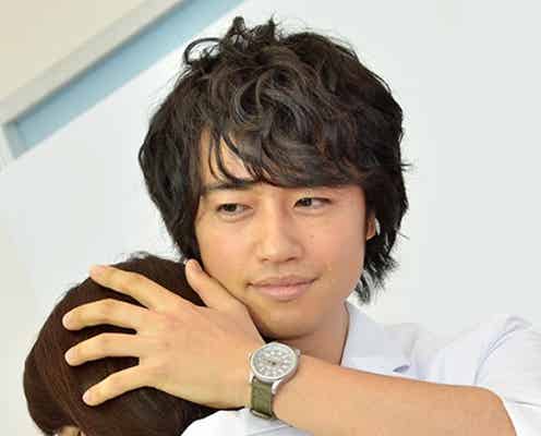 斎藤工「とりあえず脱いでください」 会見で大胆宣言続々