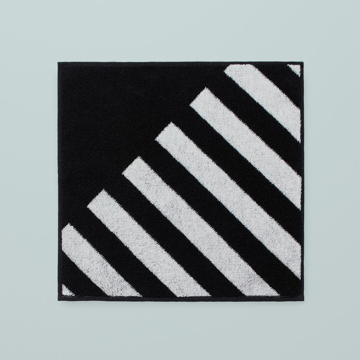 ハンドタオル税込880円(提供写真)