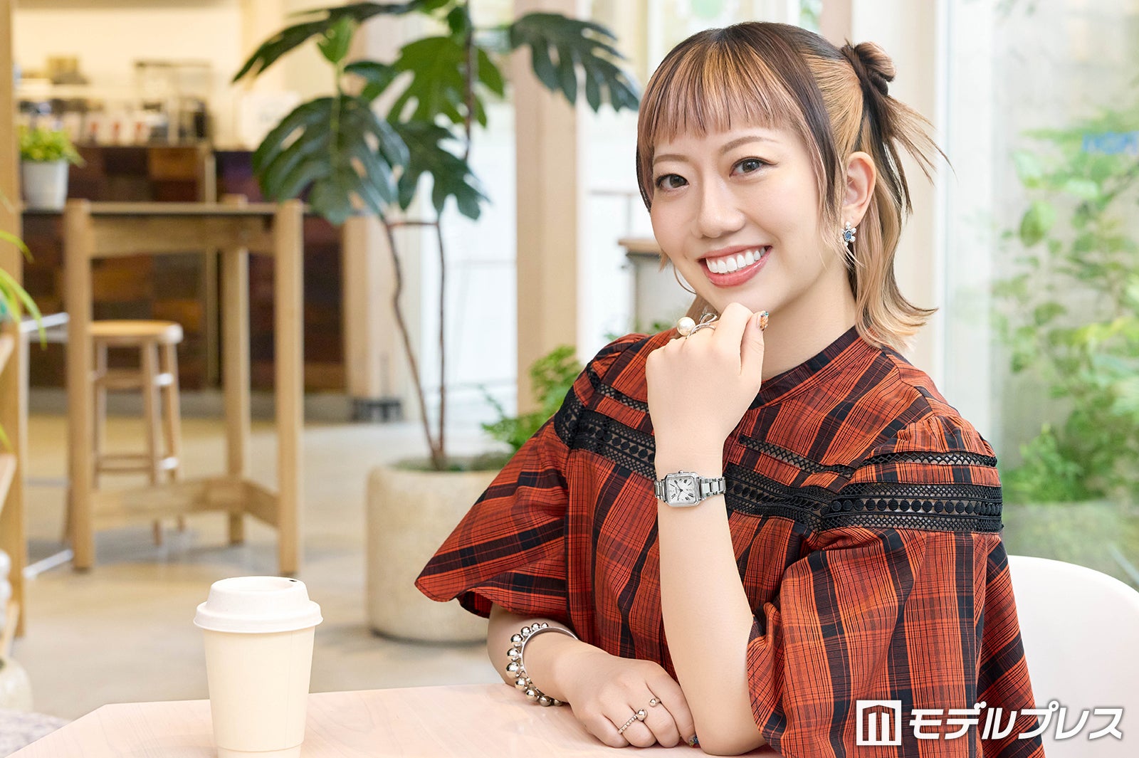 アバンギャルディ生みの親・akane、“アイデアの源”＆欠かせない存在明かす＜「シチズン クロスシー」インタビュー＞