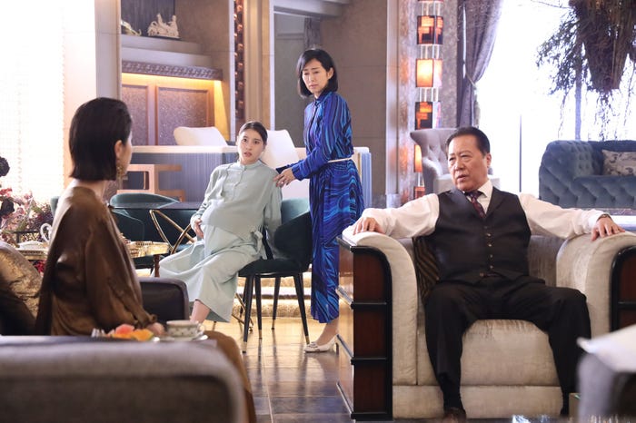 松本若菜、土屋太鳳、木村多江、石橋凌/「やんごとなき一族」第9話より(C)フジテレビ