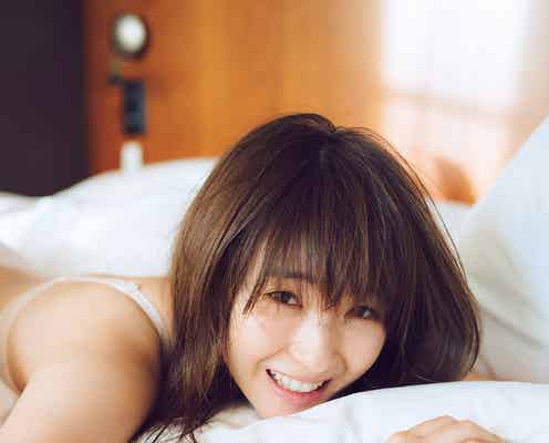 乃木坂46井上小百合、ベッドで“ナチュラル美” 未公開カット解禁