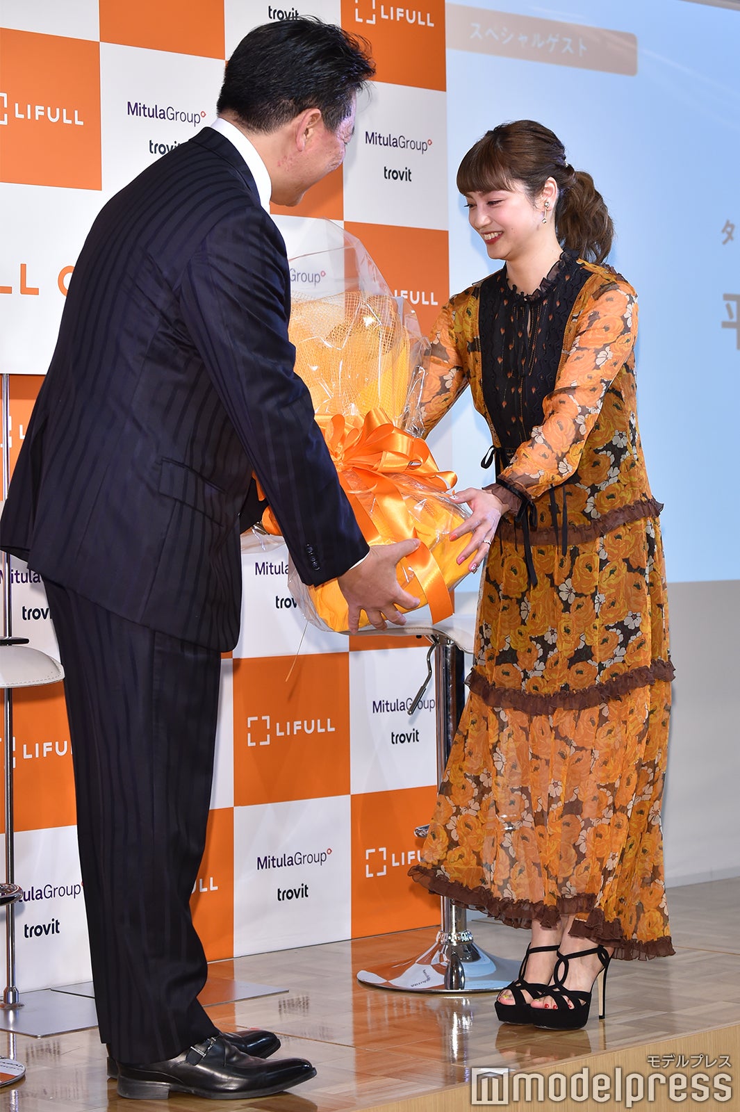 （右）平愛梨（C）モデルプレス