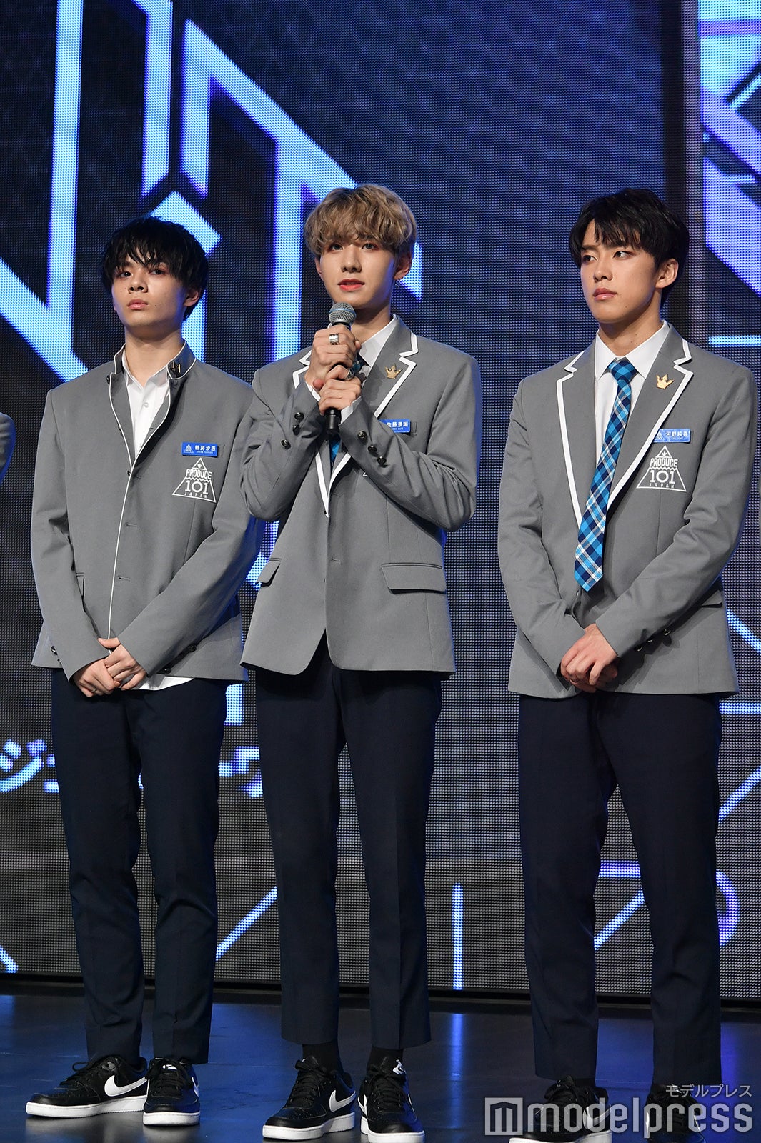 鶴房汐恩、佐藤景瑚、河野純喜（C）モデルプレス