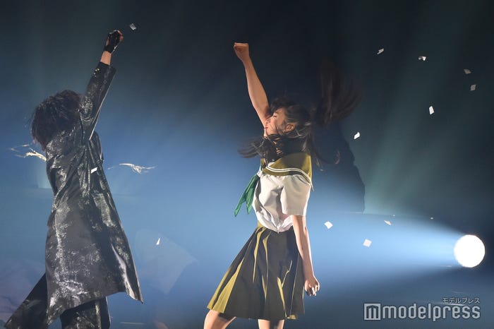 岡田奈々、小栗有以/舞台版「マジムリ学園」ゲネプロの様子 (C)モデルプレス