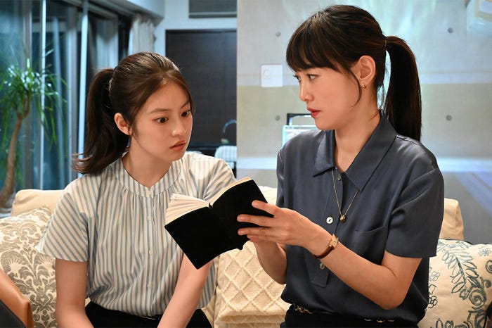 今田美桜、菊地凛子「花咲舞が黙ってない」最終話より(C)日本テレビ