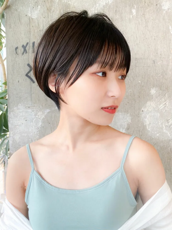 丸顔さんに似合う耳かけショート15選 おすすめの前髪あり なしモテヘアを紹介 モデルプレス 丸顔さんに似合う耳かけショート15選 おすすめの前髪あり なしモテヘアを紹介 モデルプレス
