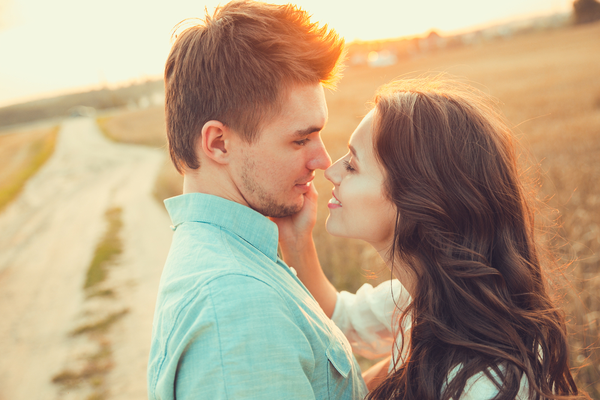 こんなの初めてです 年下男がハマる 大人のキス の仕方 モデルプレス