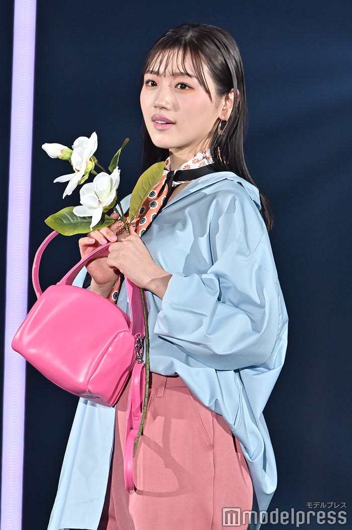 佐々木美玲(C)モデルプレス