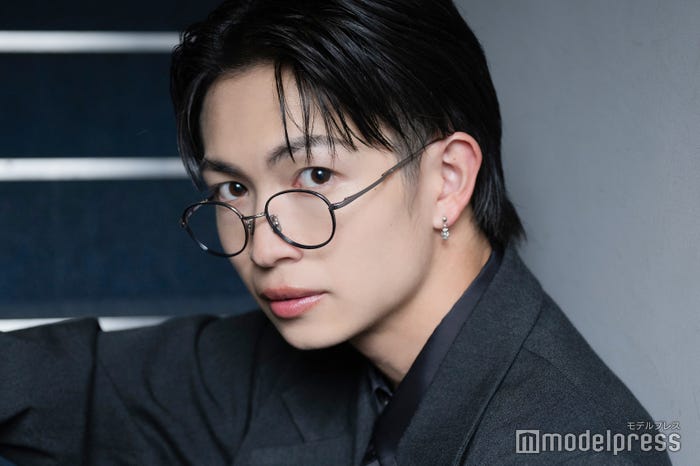 綱啓永(C)モデルプレス