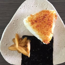 万能甘辛味噌でつくる! 香ばしい焼きおにぎり