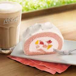 いちご＆もも贅沢ロールケーキ／画像提供：日本マクドナルド