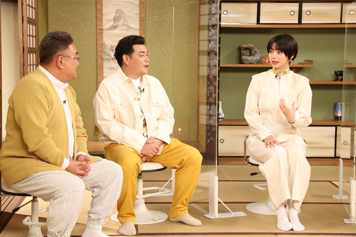 サンドウィッチマン(伊達みきお、富澤たけし)、池田エライザ (C)フジテレビ