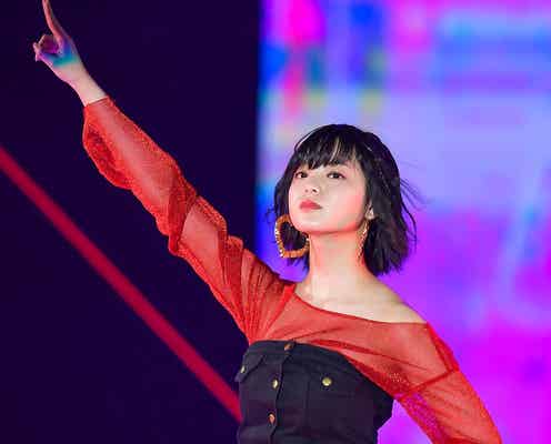 欅坂46平手友梨奈、ランウェイでも圧倒的存在感 ロックコーデがハマりすぎ<GirlsAward 2017 S/S>