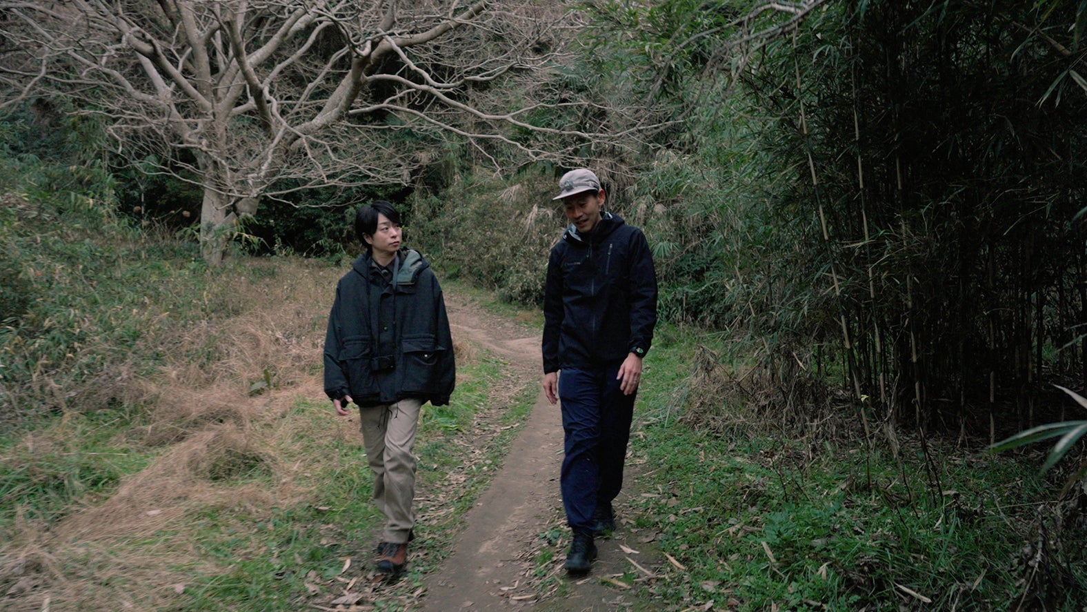 （左）櫻井翔（C）SFUJI