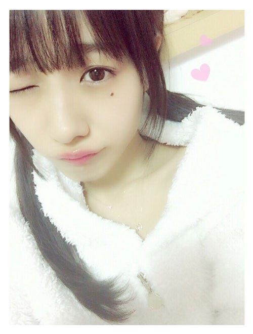 “黒髪復帰”を報告した前田希美/前田希美オフィシャルブログ(Ameba)より