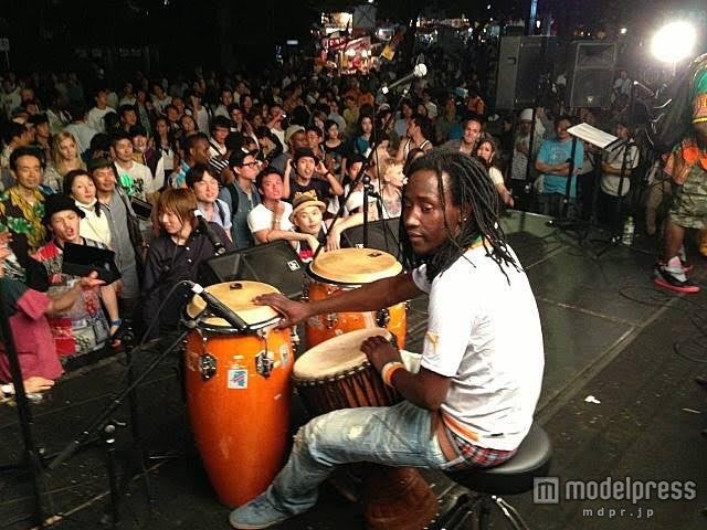 軽快な音楽で楽しめる／画像提供：コートジボワール日本友好デー