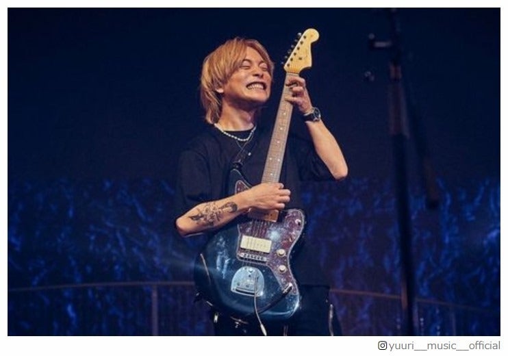 優里、黒髪から金髪にイメチェン「めちゃくちゃカッコいい」「似合いすぎてる」と反響